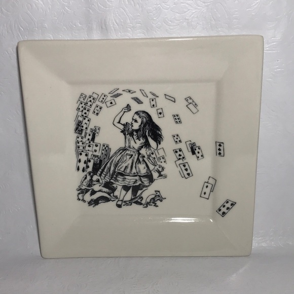 Fishs Eddy Brand Square 9" Plate Alice In Wonderland House Of Cards Rare - Picture 2 of 5